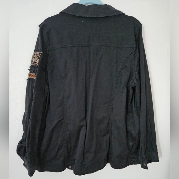 Torrid black cotton utility jacket patch detail with beaded design size 1 1X - Picture 4 of 8